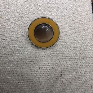 Yellow and Brown Button (1921)